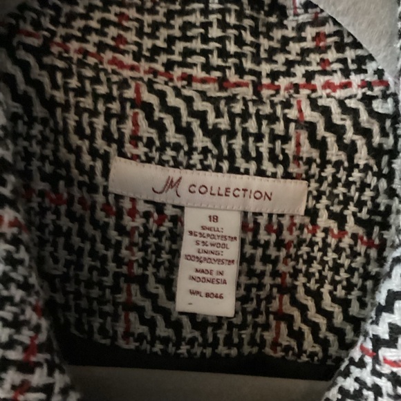 Women’s Tweed Blazer-Size 18-Lined- Pre-Owned - Picture 4 of 7